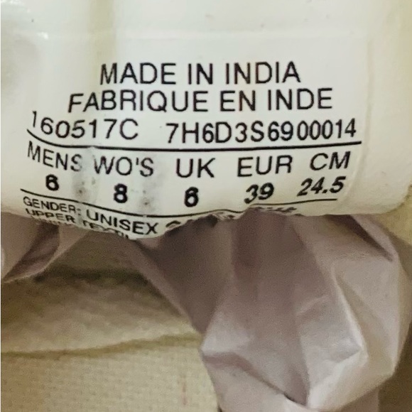 Converse Red Star Sneakers Chuck Taylor Star Perforated 0X SZ 8! - Picture 5 of 9